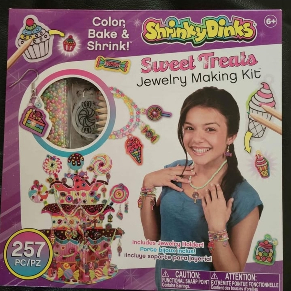 Shrinky Dinks Creator jewlery making kit‎ NEW